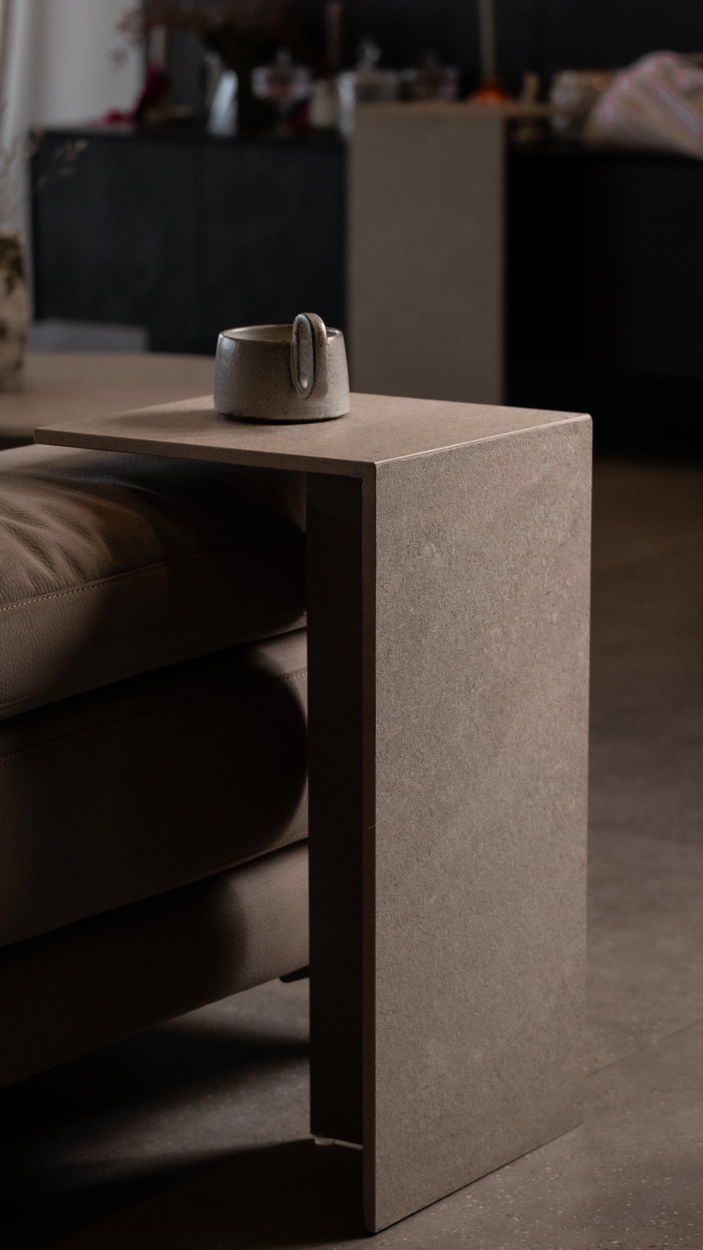 Γ Sofa Side Table